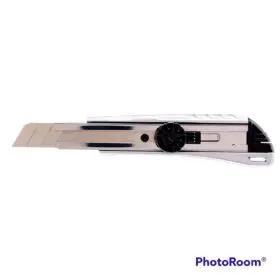 CUCHILLA CUTTER DELI      METAL C/GUIA 18mm.E2045           